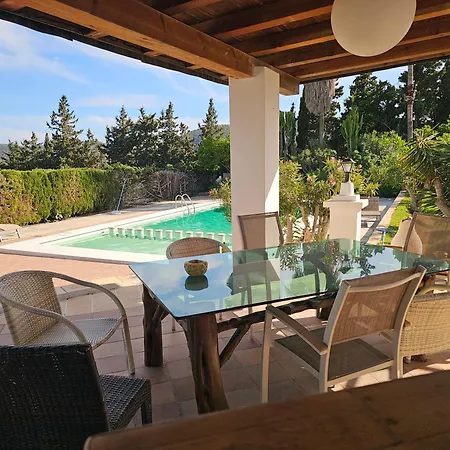 Ripoll Apartment